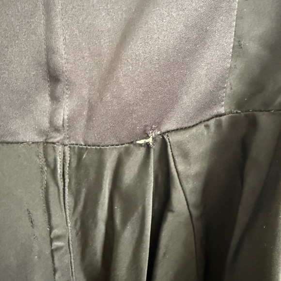 Marilyn Monroe vibes in this vintage black dress! - Picture 3 of 4